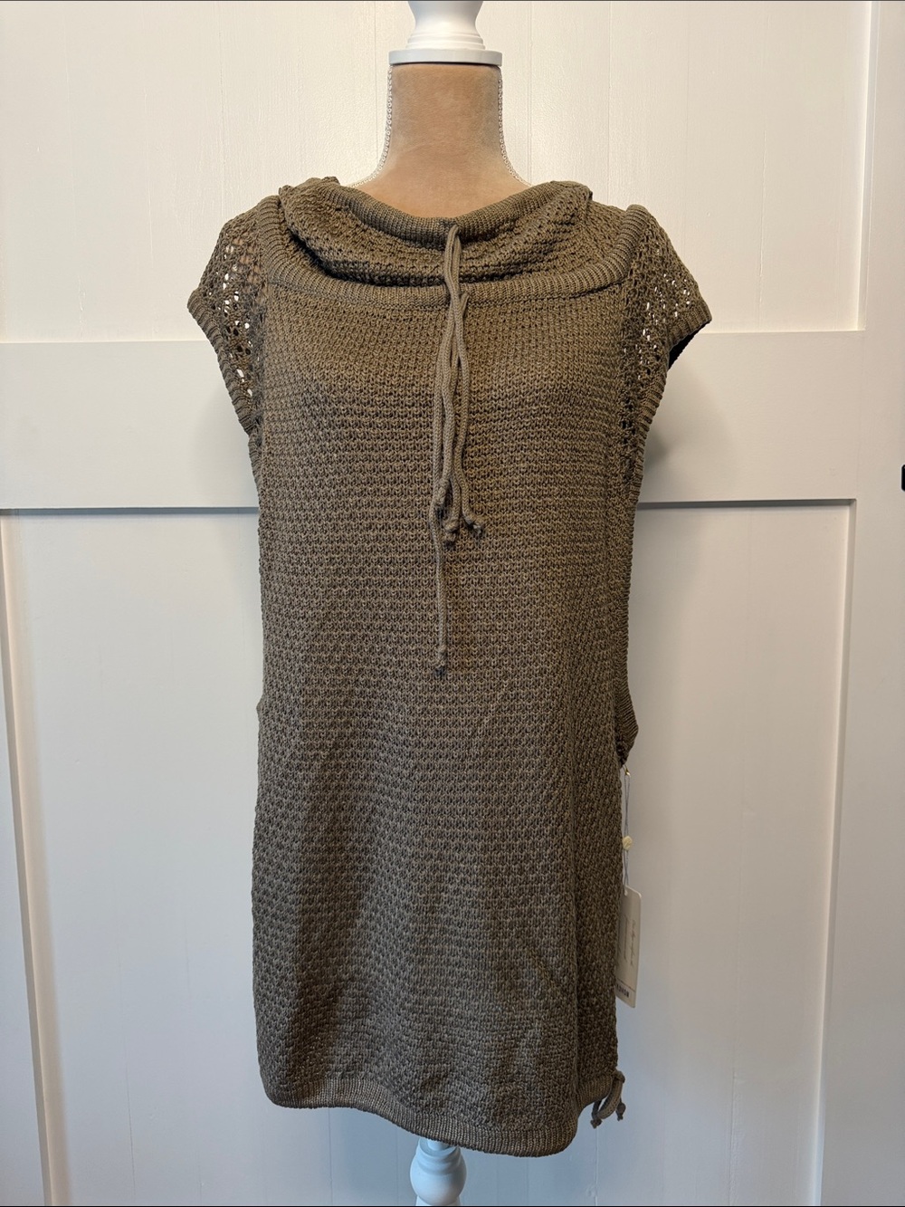 Coco Roja sleeveless open-knit tunic sweater Size S/M NWT
